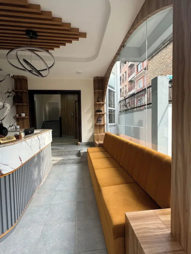 Hotel Alleyway Express