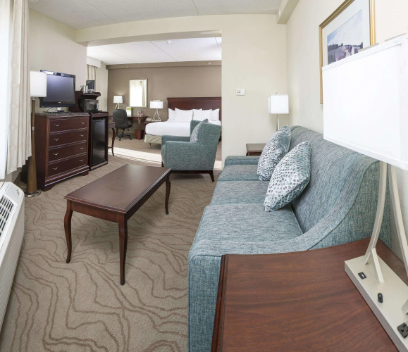 DoubleTree by Hilton Boston - Milford