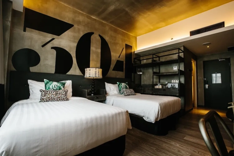 Deluxe Twin room with city view