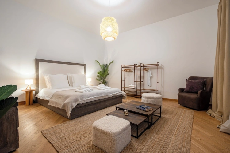 2 Bedrooms Apartment