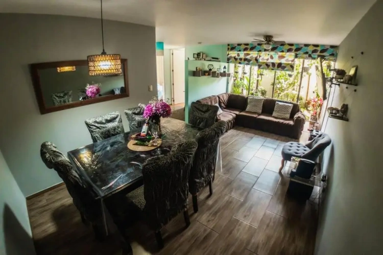 3 Bedrooms Apartment