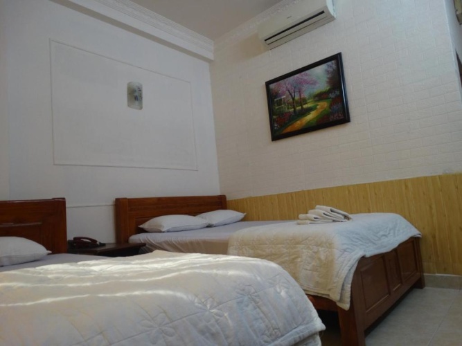 Standard Triple room