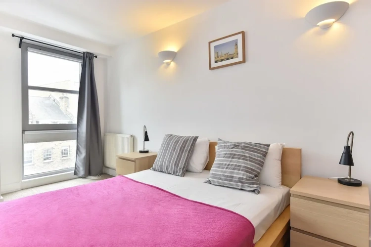 2 Bedrooms Apartment
