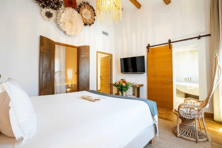 Quadruple Suite