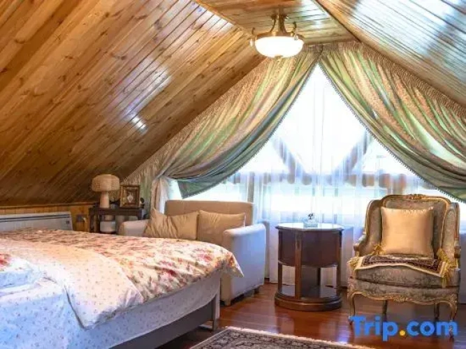 Single Family Cottage