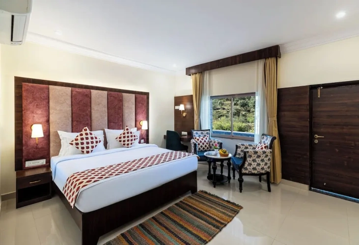 Deluxe Double room with balcony and with mountain view