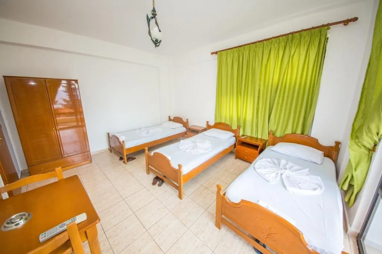 Blue Saranda Hotel