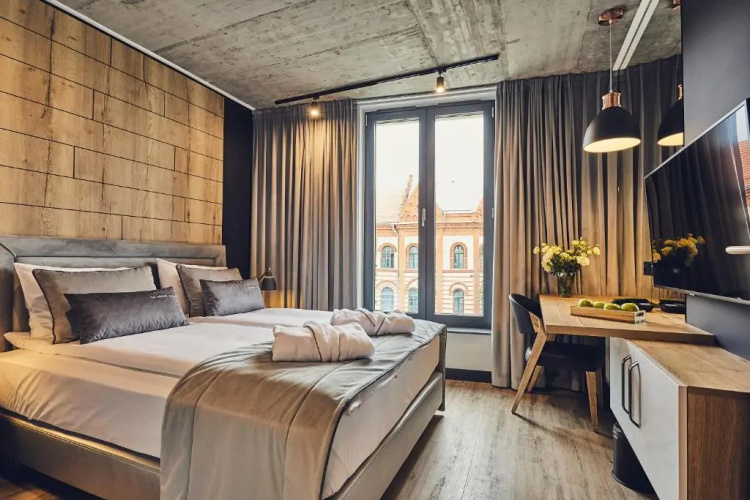 The Bridge Suites Hotel