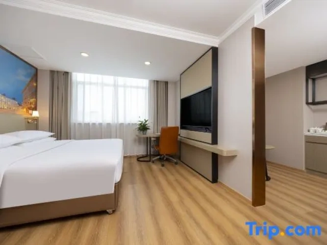 1 Bedroom Business Suite