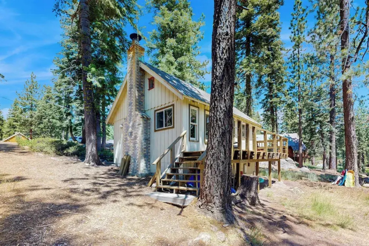 Peaceful & Charming Rustic Cabin