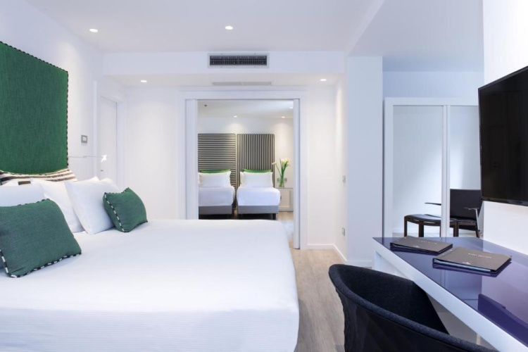 Superior Quadruple room