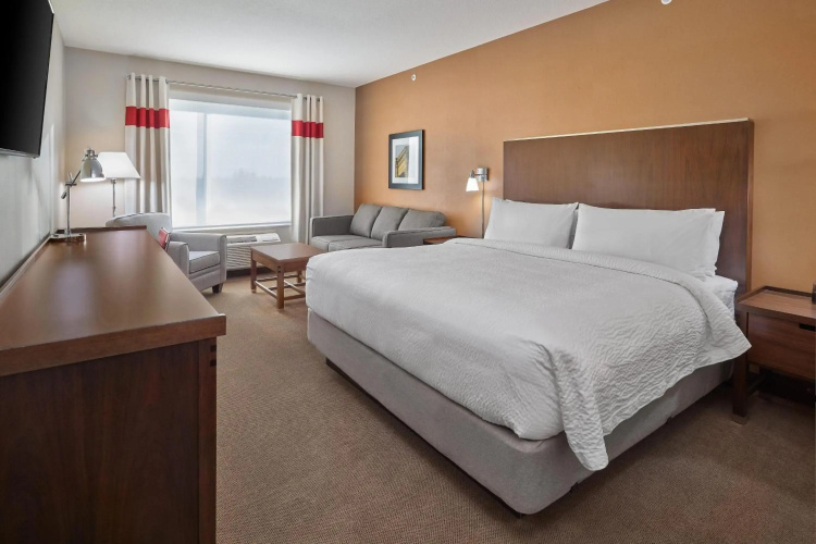 Four Points by Sheraton Edmonton West