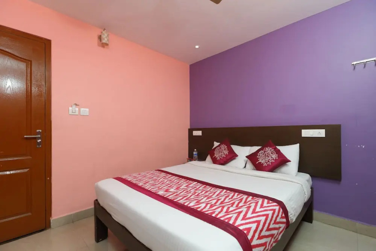 Collection O 6637 Udayees Hotel Bvn Grand
