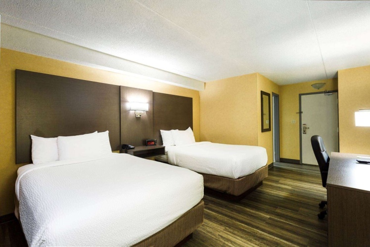 Days Inn by Wyndham Fallsview photo 7