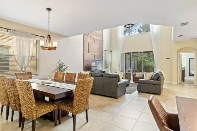 Spacious Vacation Home With Pool Jacuzzi Near Disney