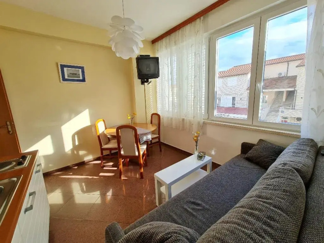 Apartments Damjanka