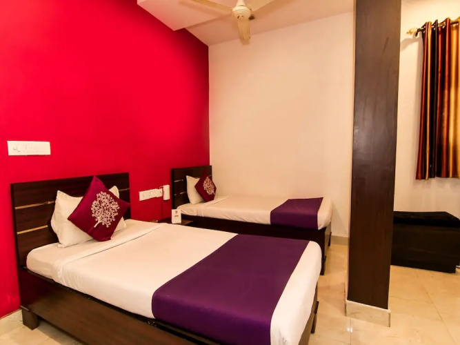 OYO 9907 Hotel Sanskar Palace