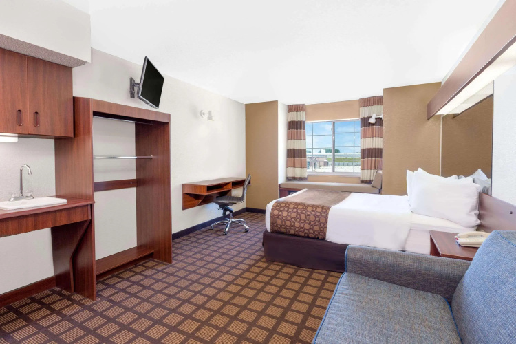Microtel Inn & Suites by Wyndham Green Bay