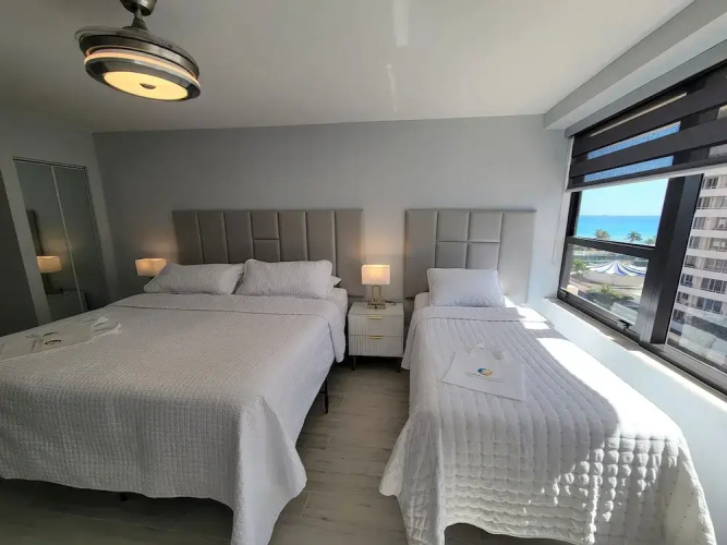 Alexander 817 3 Bedroom Apts