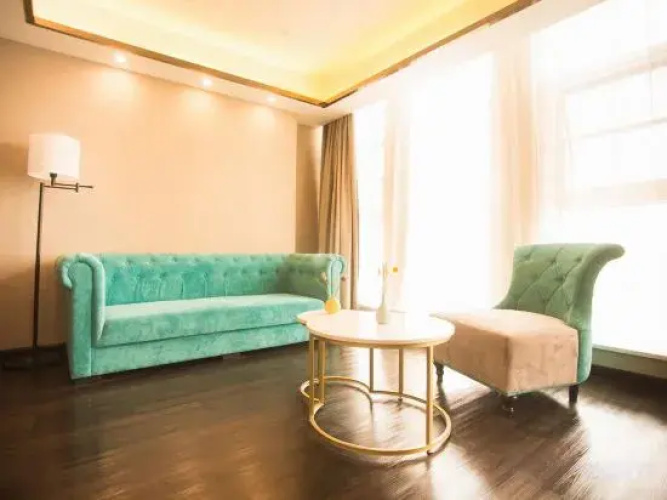 Xi'an Hotel (Weinan Bus Station)