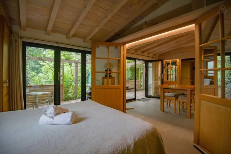 736 Independent House in the Forest