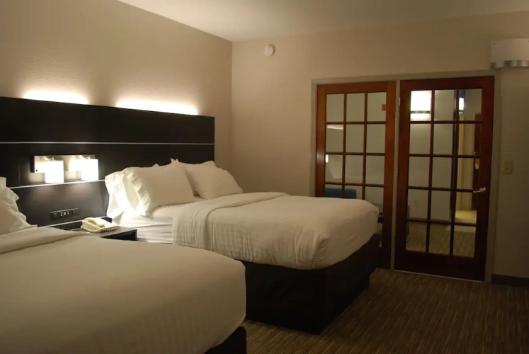 Quadruple Suite