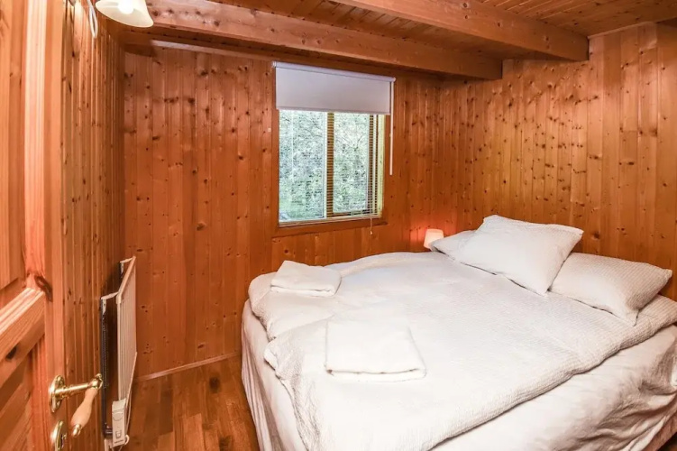 Cottage O12