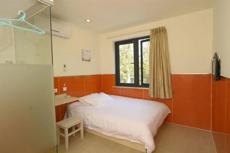99 Inn Shanghai Tibet North Road