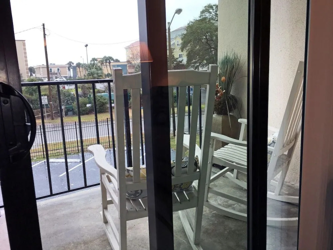 Holiday Towers 206 3 Br condo by RedAwning