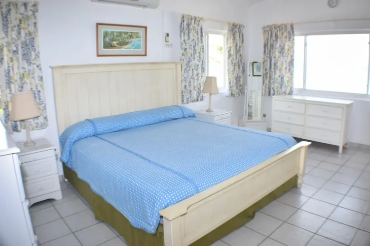 3 Bedrooms Standard room with balcony and beachfront
