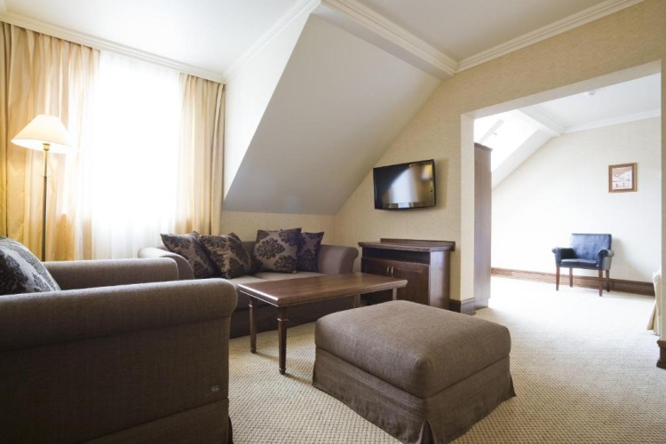 1 Bedroom Suite