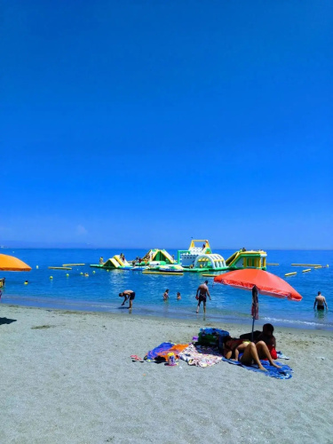Unique 2 bedroom unit with pool near beach