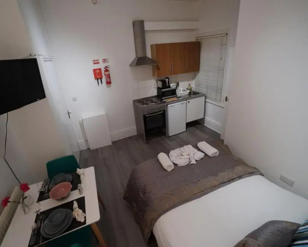 London Queens Apartments