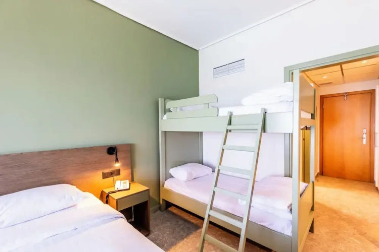 1 Bedroom Standard Quadruple room with balcony and with sea view