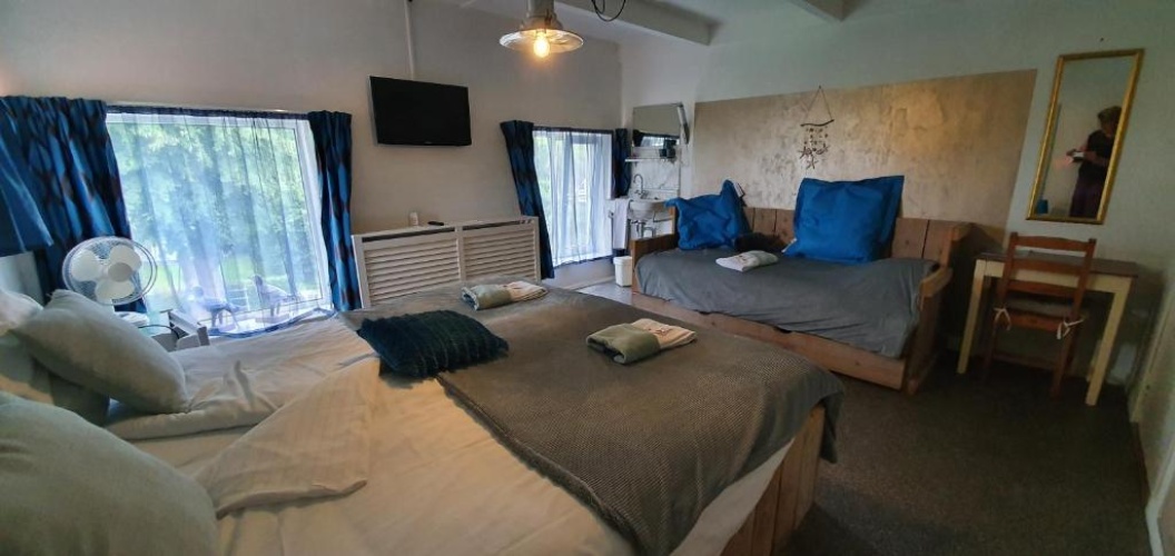 Economy Triple room