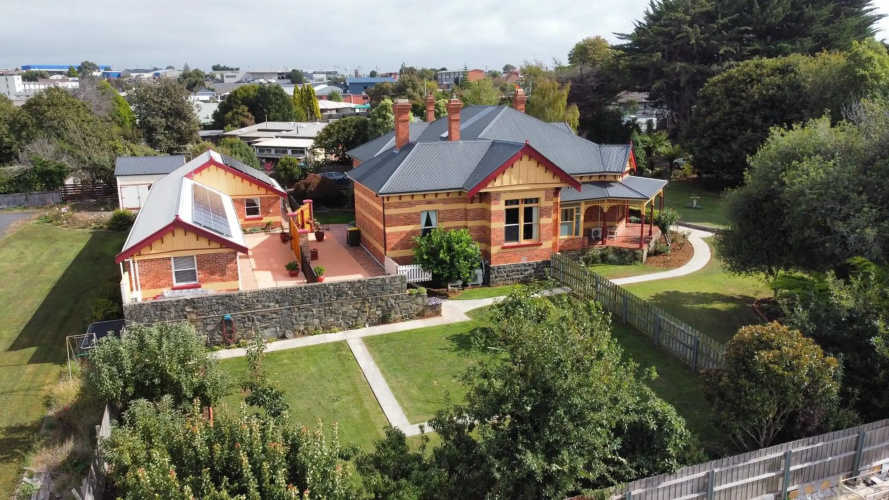 Silwood Apartment