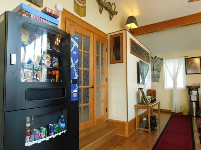 The Calgary Hub hostel style Home
