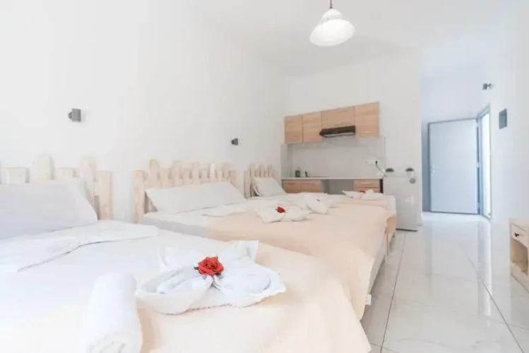 Deluxe Quadruple room with balcony