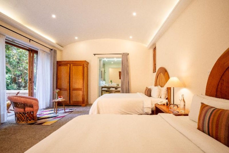 Standard Twin room with balcony
