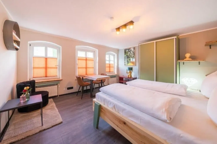 1 Bedroom Apartment with courtyard view