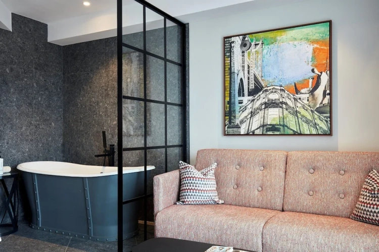 Double Suite