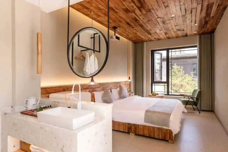 Comfort room