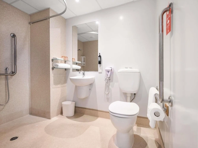Standard Double room with city view
