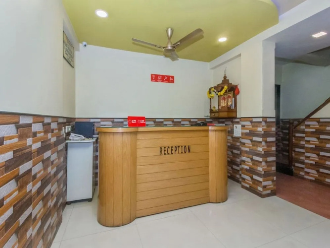 OYO 22048 Trio Hotel