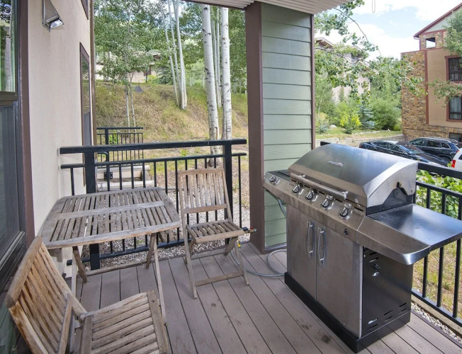Breakaway West #212 2 Bedroom Condo by RedAwning
