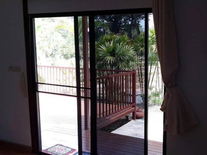 Raintree Boutique Hut