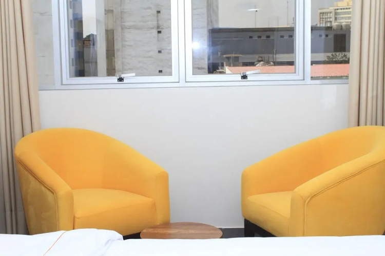 Golden vox hotel suite