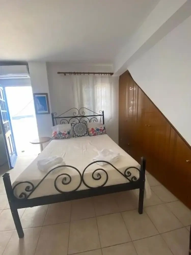 Apartment with balcony and with sea view
