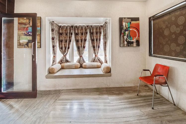 OYO 47777 Hotel Laxminarayan