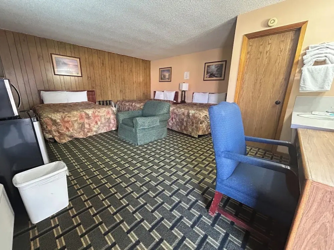 Big 12 Motel Broken Bow Ne